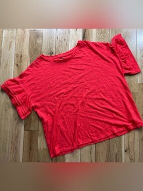 Gap ruffle sleeve top  - Red - XL